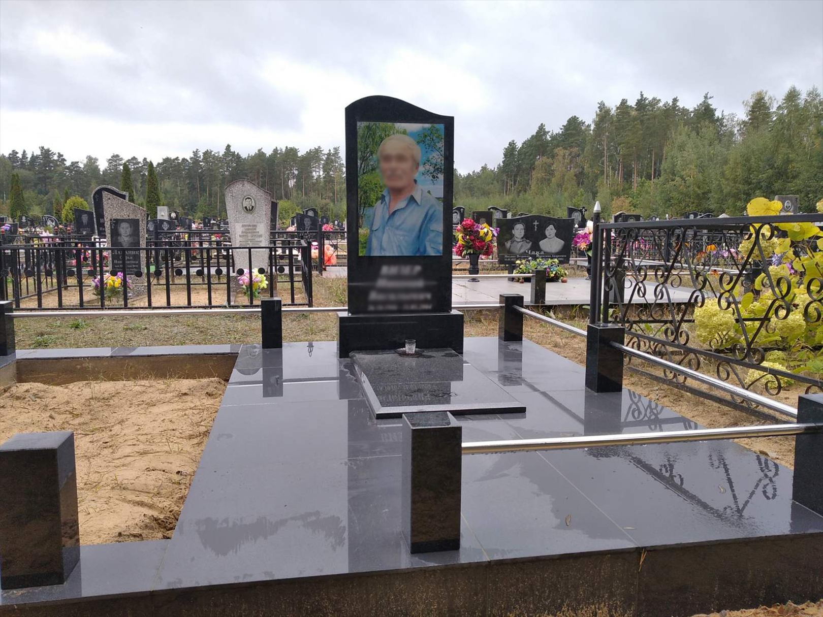 Фотомедальоны (металлические, керамические, стеклянный триплекс) 