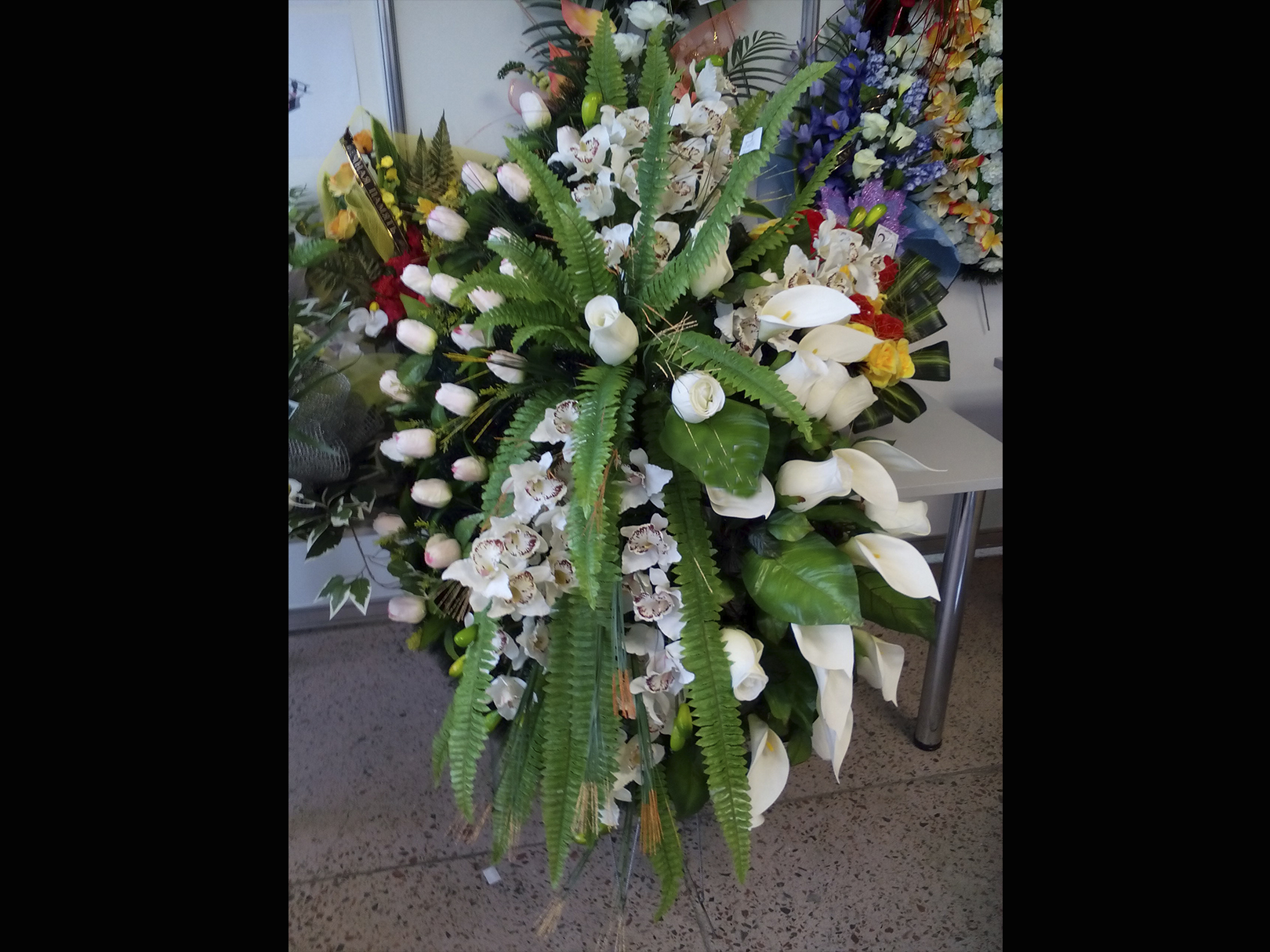 Ритуальный венок на похороны. Магазин «Память» в Копыле