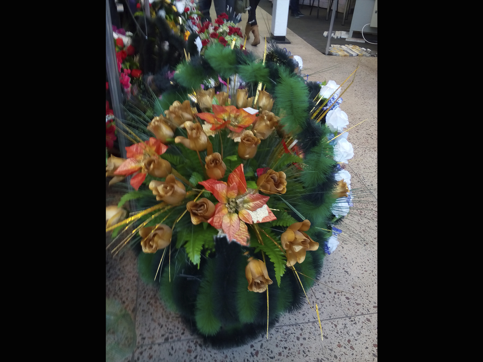 Ритуальный венок на похороны. Магазин «Память» в Копыле