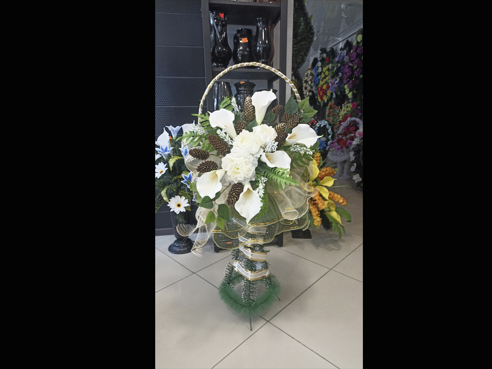 Ритуальный венок на похороны. Магазин «Память» в Копыле