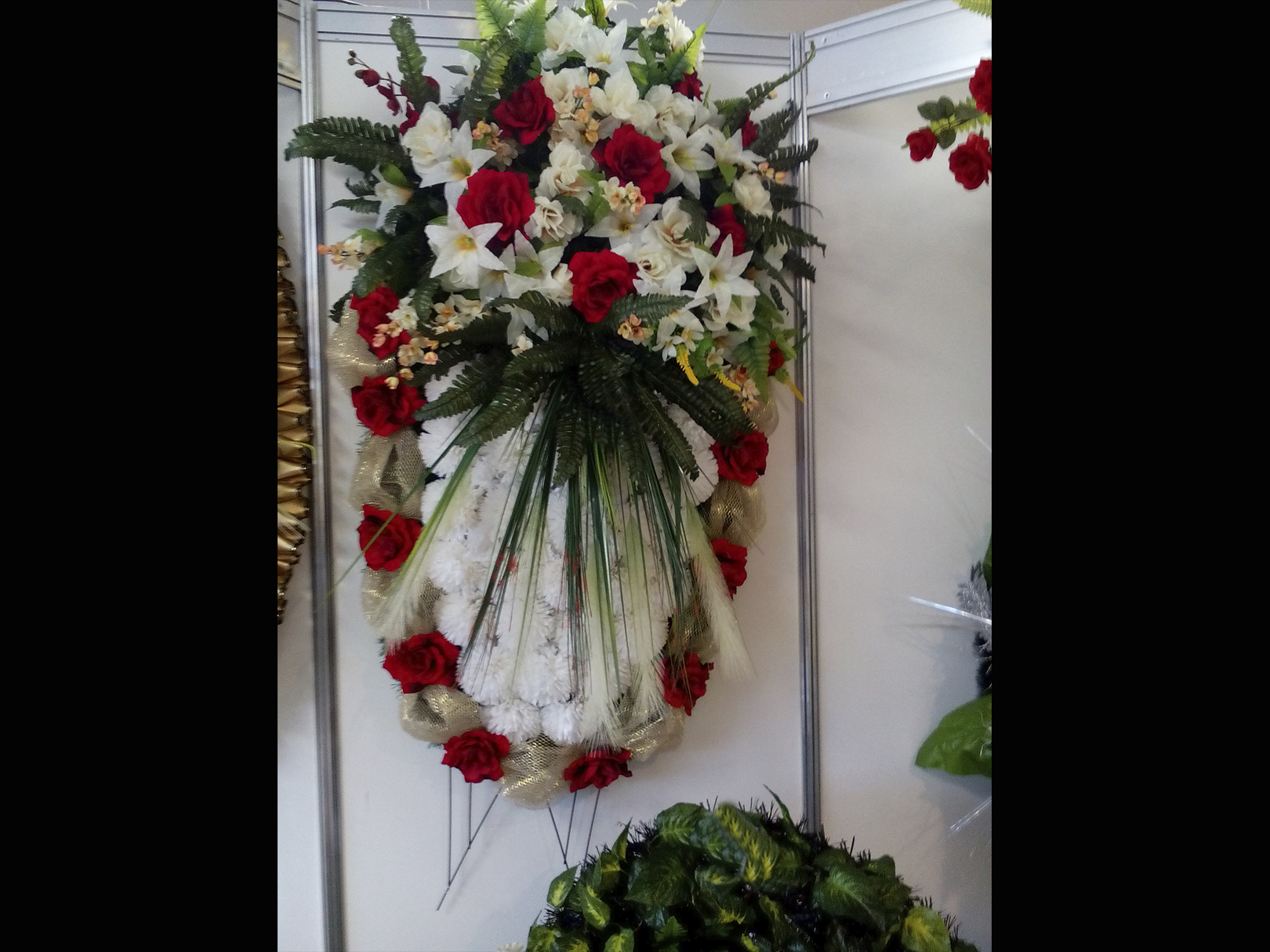 Ритуальный венок на похороны. Магазин «Память» в Копыле